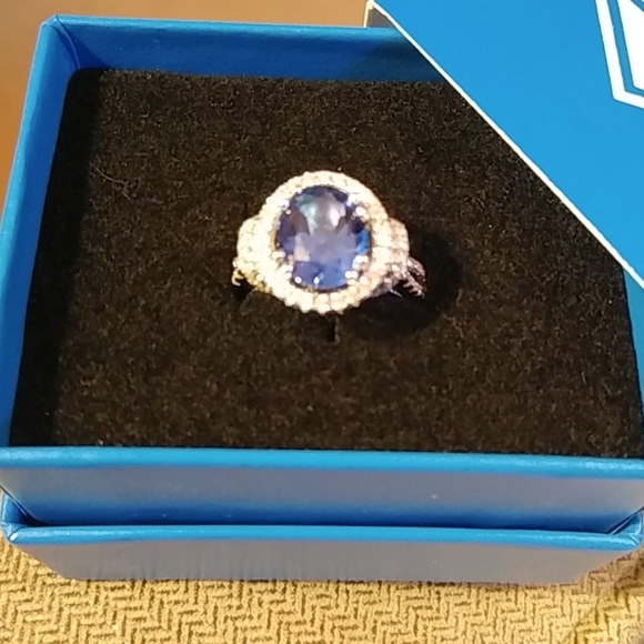 New Victoria Weick Swarovski Topaz Ring - Picture 7 of 14